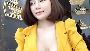 Sexy Vietnamese Cô ấy là ai?